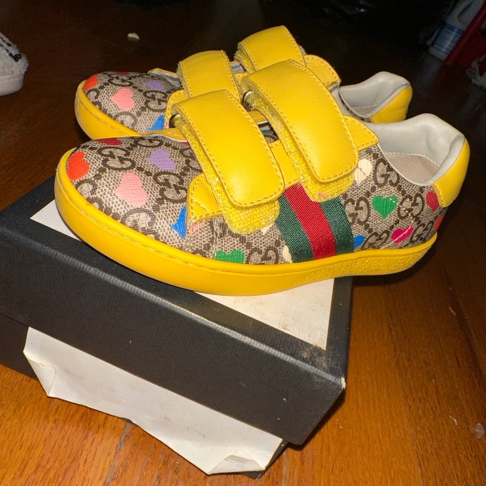 Gucci shoes